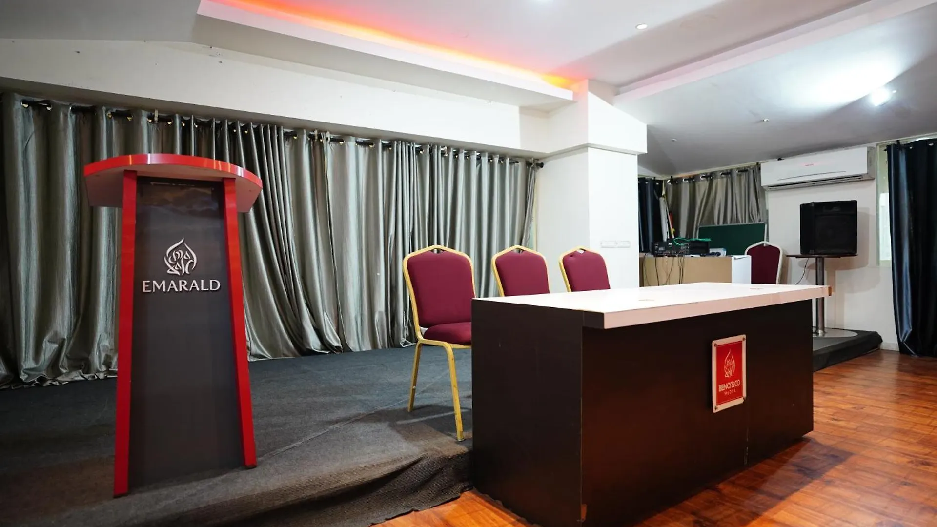 ***  Emarald Hotel Calicut Ινδία