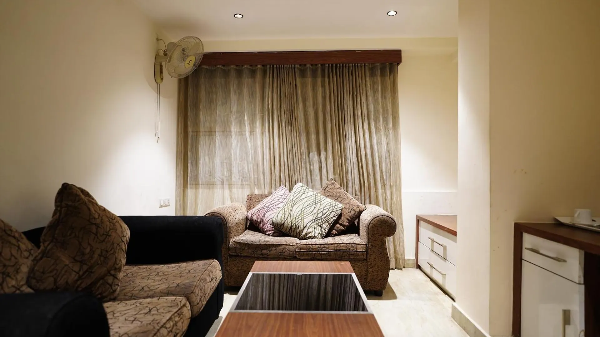 Emarald Hotel Calicut