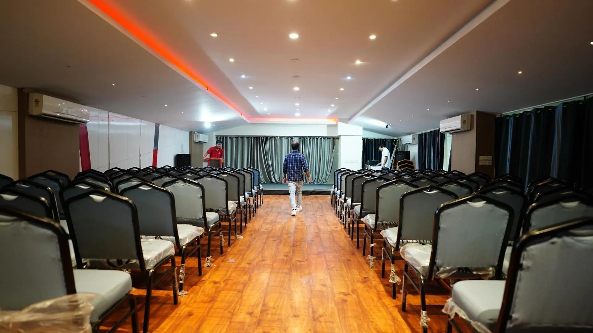 Emarald Hotel Calicut  Kozhikode