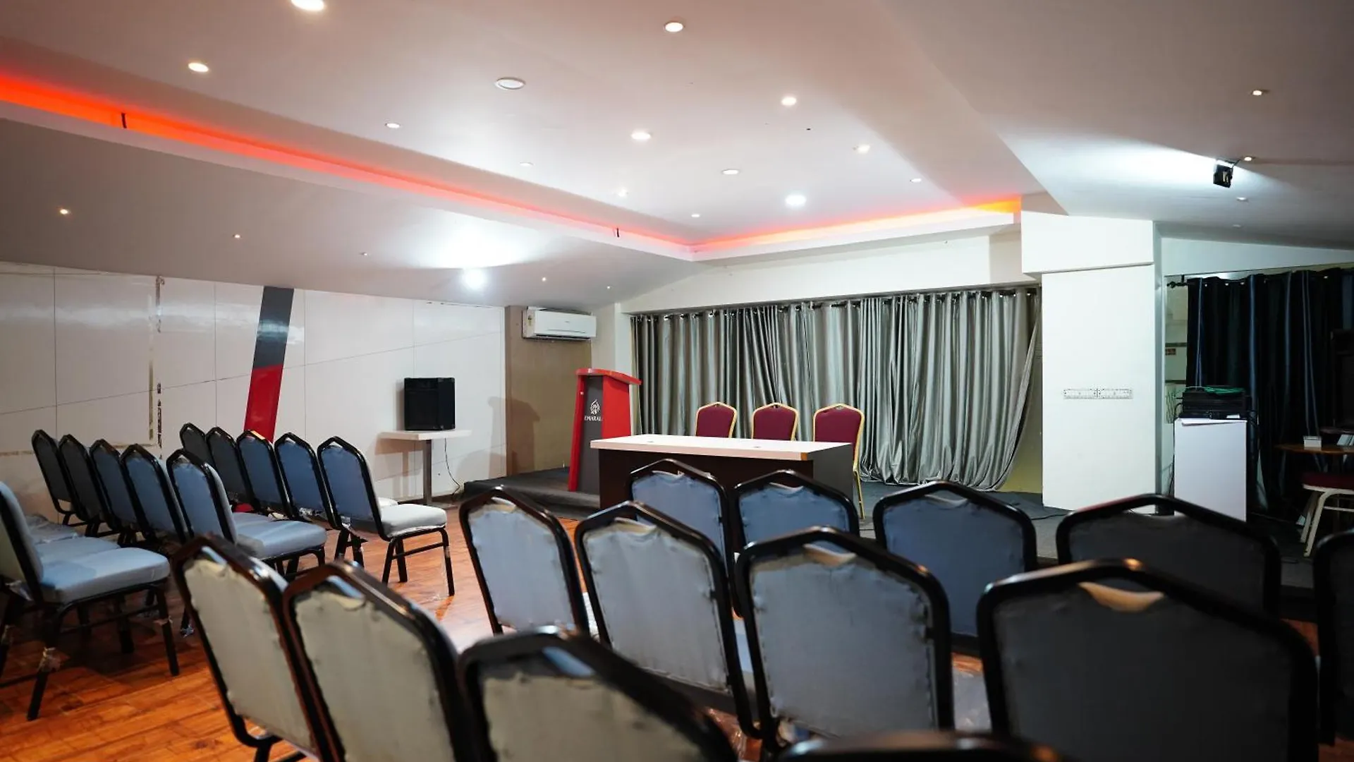 Emarald Hotel Calicut 3*, Kozhikode