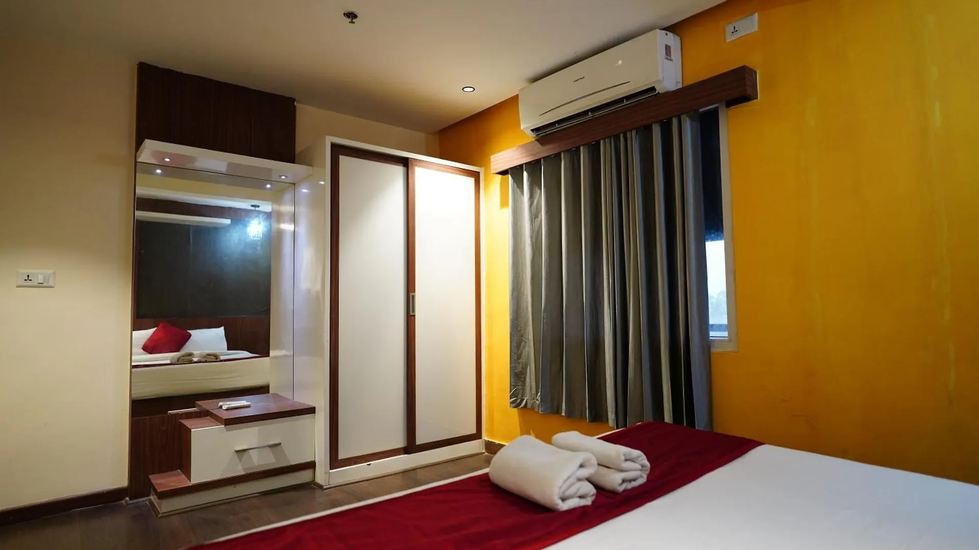 Emarald Hotel Calicut