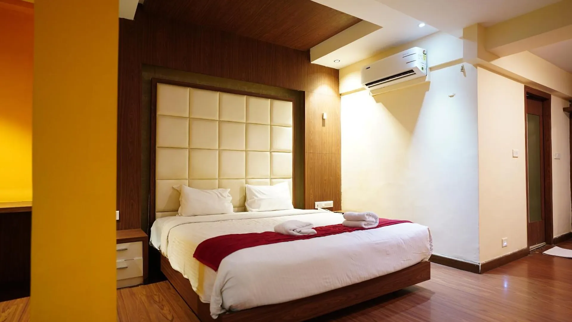 Emarald Hotel Calicut Kozhikode