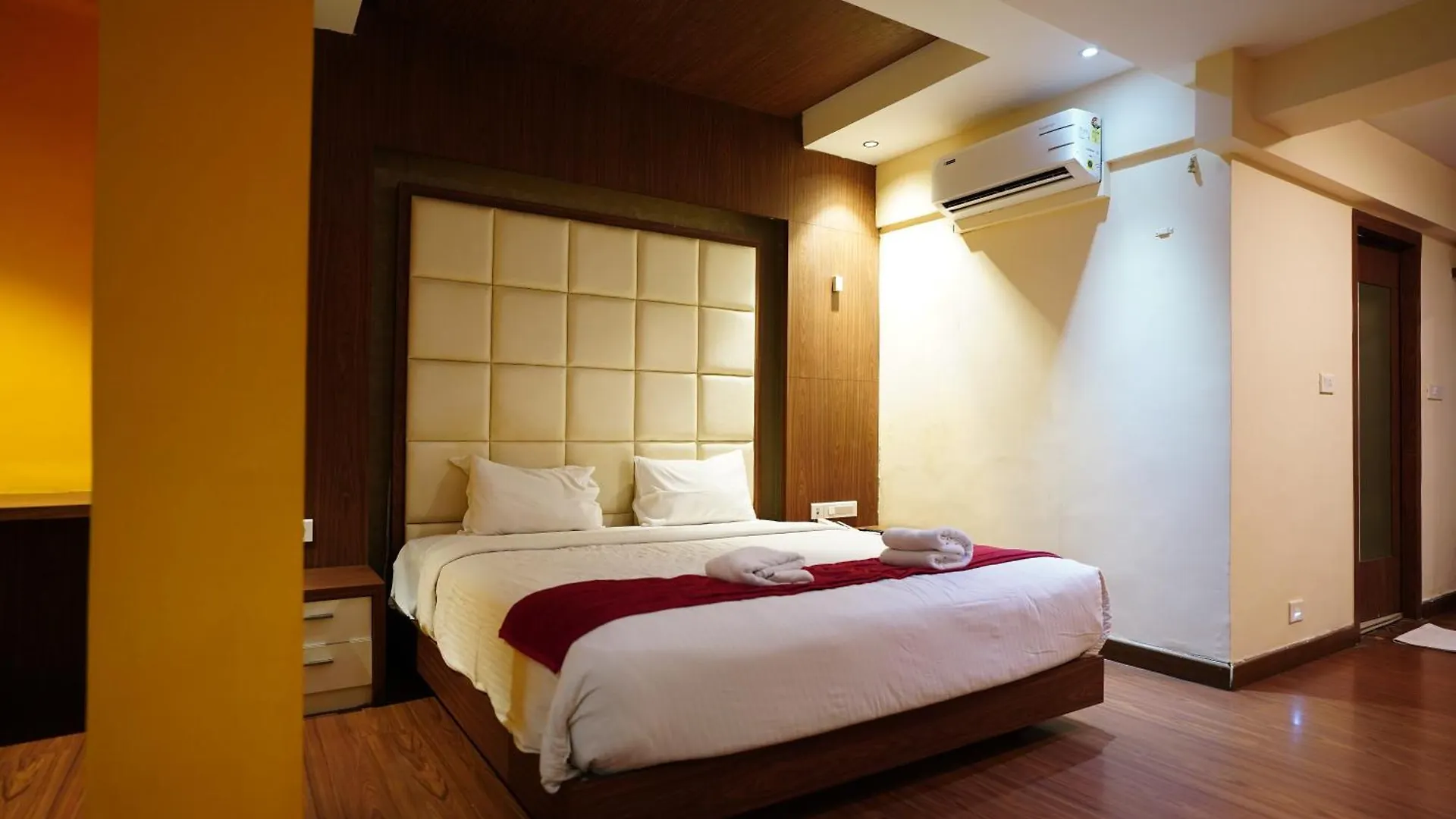 Emarald Hotel Calicut 3*, Kozhikode