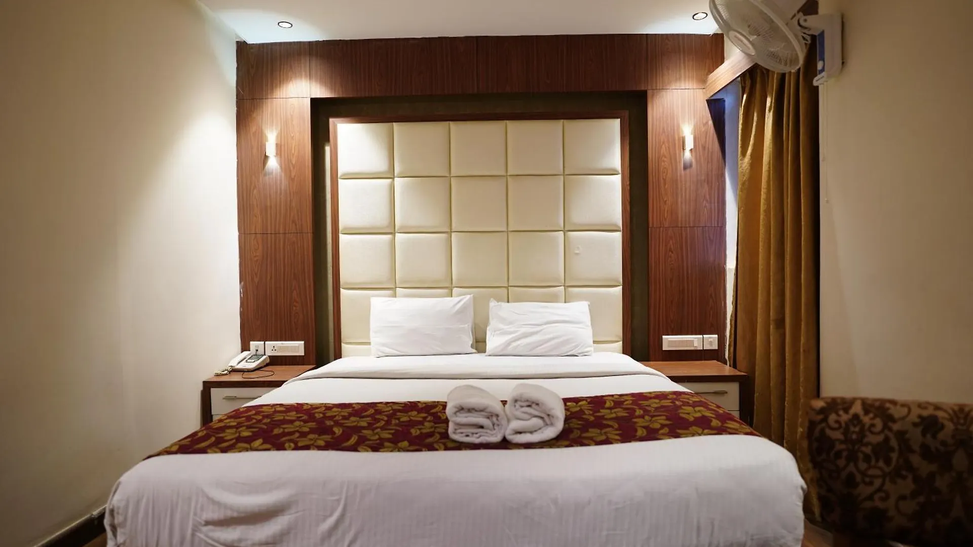 Emarald Hotel Calicut